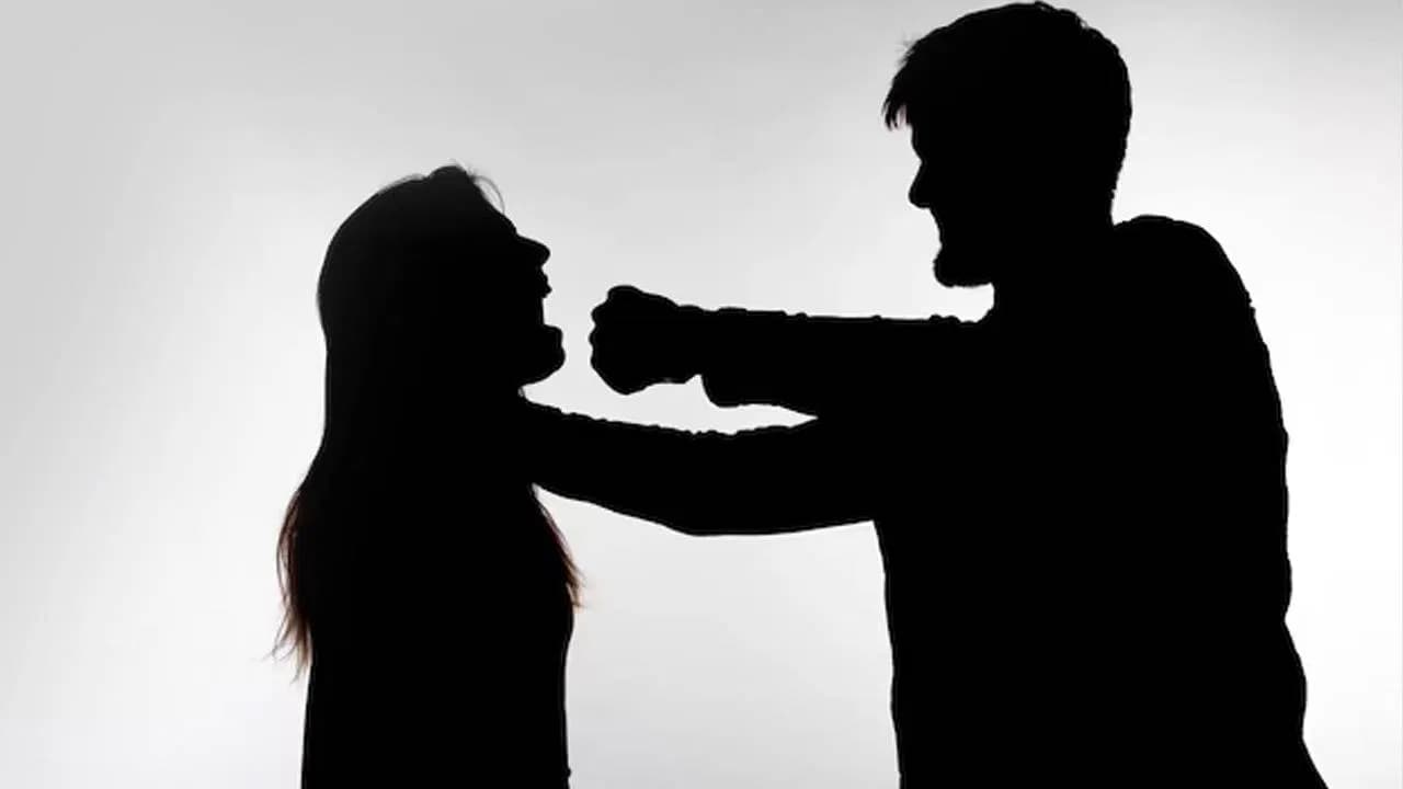 सनकी पति ने गर्भवती पत्नी पर किया निर्मम हमला, 70 टांके लगे, हालत गंभीर