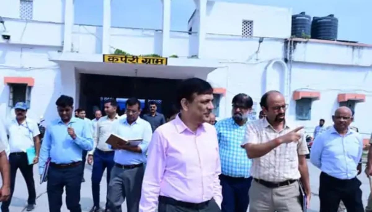 GM ने समस्तीपुर में किया बड़ा निरीक्षण, कर्पूरीग्राम स्टेशन पर यात्रियों के लिए दिए खास निर्देश