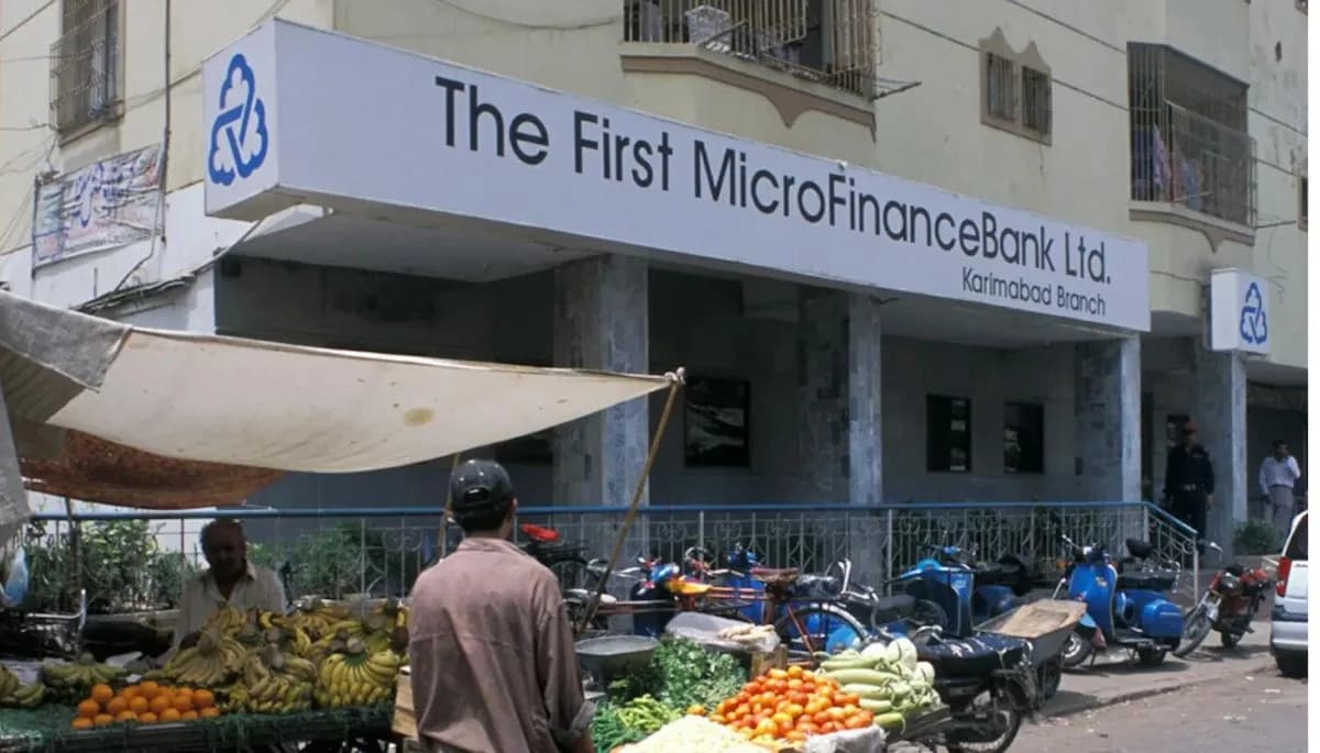 बिहार: गया में माइक्रो फाइनेंस बैंक में दिनदहाड़े 5 लाख की डकैती, फायरिंग में 4 घायल; पुलिस ने जारी की डकैतों की तस्वीरें