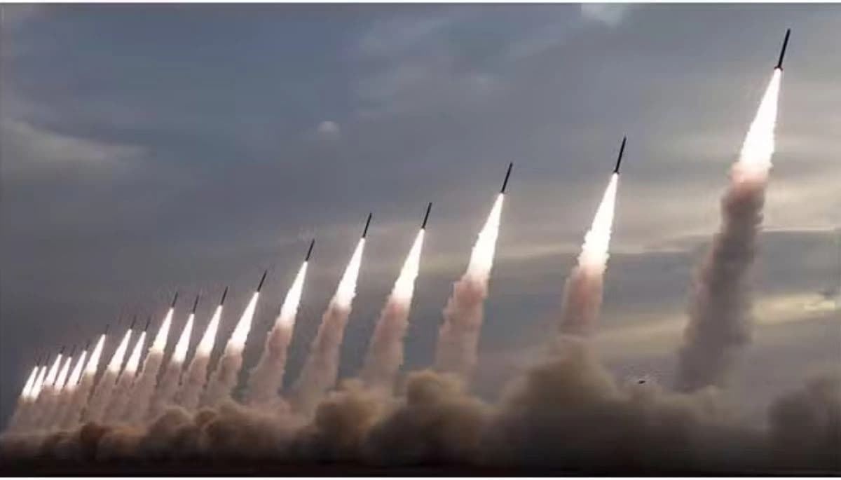 North Korean Missile Launch: जापान-दक्षिण कोरिया पर उत्तर कोरिया का शक्ति प्रदर्शन, अमेरिका में राष्ट्रपति चुनाव के दौरान बढ़ा तनाव