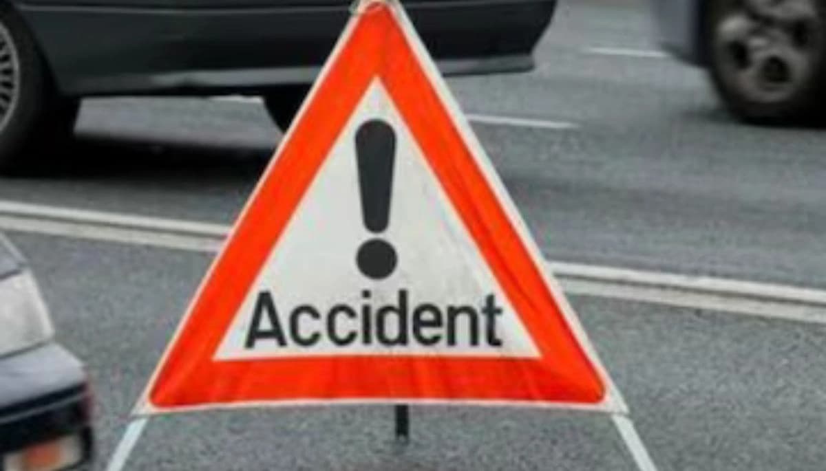 Bihar: सड़क हादसे में चाचा-भतीजा सहित तीन की मौत, बच्चा गंभीर रूप से घायल