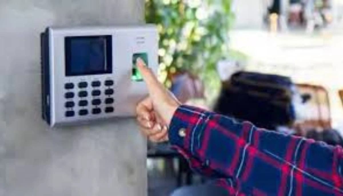 Bihar Teacher News: बिहार में शिक्षकों को मिलेगा टैब, मार्च से लागू हो सकती है बच्चों के लिए डिजिटल हाजिरी की व्यवस्था