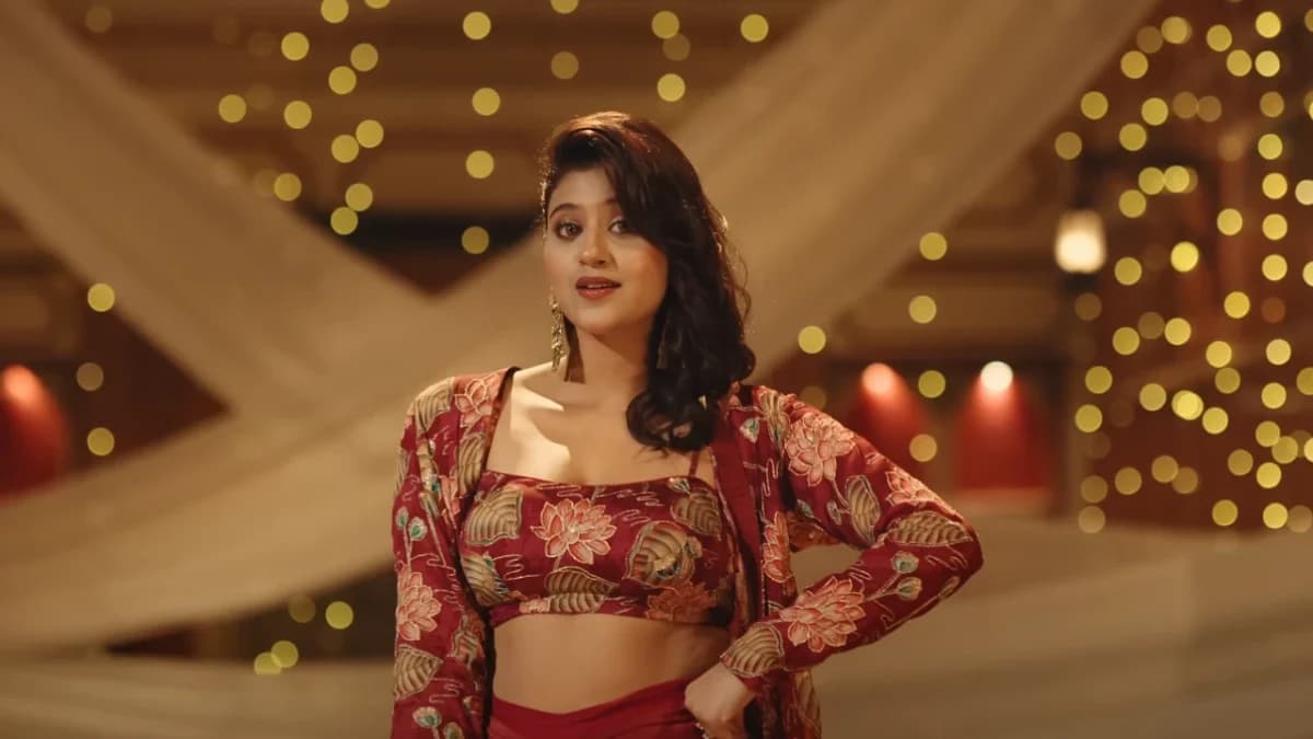 Anjali Arora Haryanvi Song Chaal Matkani: Anjali Arora और Raj Mawar 'चाल मटकनी' सॉन्ग में शानदार अंदाज़ में, हरियाणवी लुक और दमदार एक्सप्रेशन के साथ