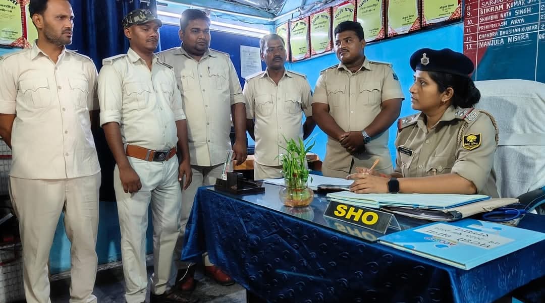 Samastipur News Today: समस्तीपुर जिले के सभी थानों में चौकीदार परेड का आयोजन किया गया, सतर्कता और ईमानदारी का दिया गया संदेश