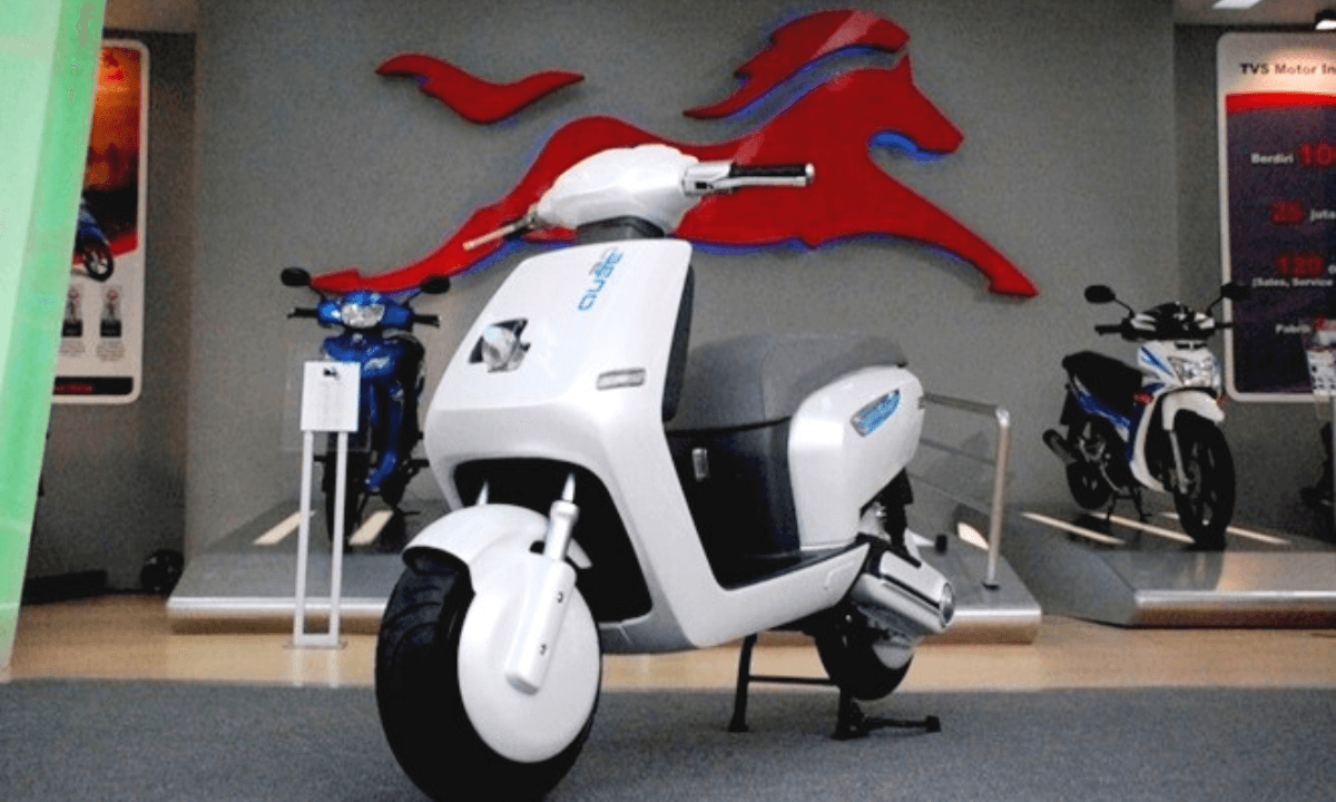 TVS Hybrid Scooter: पेट्रोल + इलेक्ट्रिक का जबरदस्त कॉम्बिनेशन, मिलेगा 120KM की रेंज और 8 साल की वारंटी