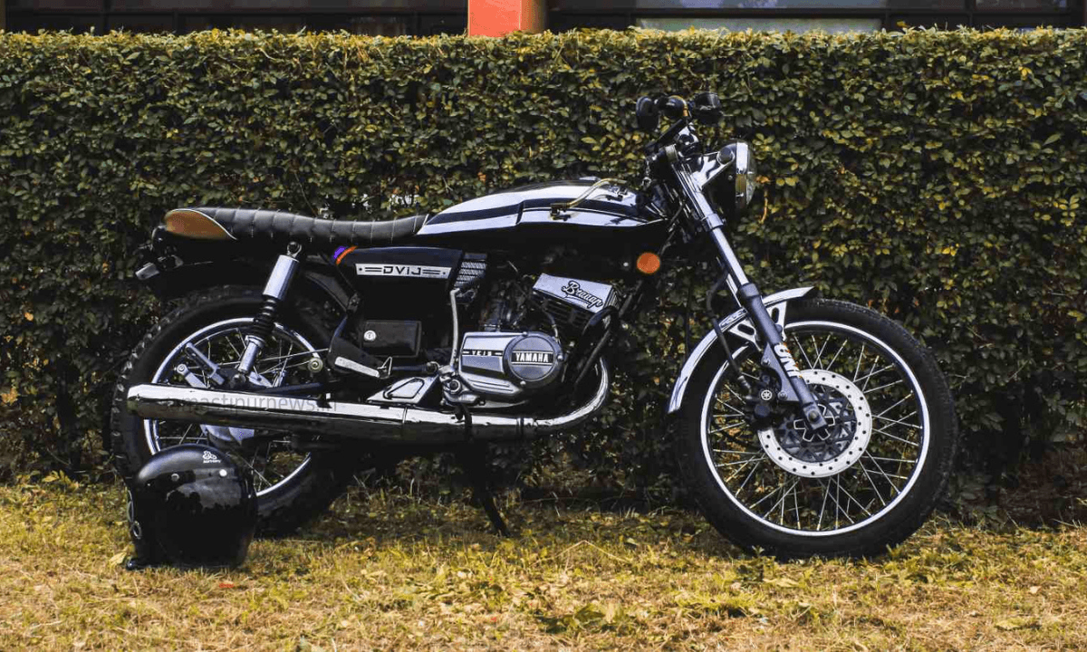 New Yamaha RX 100 EMI Plan सिर्फ ₹3,000 महीना! इतनी सस्ती कीमत में Bullet जैसी बाइक?