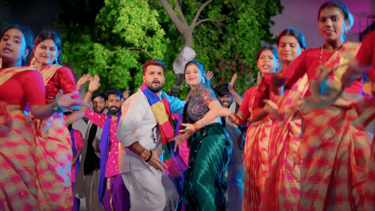 Khesari Lal Yadav Chudi Hariyarki Song: खेसारी लाल यादव का बोलबम सॉन्ग 'चुड़ी हरियरकी' सावन में वायरल भोजपुरी गाना