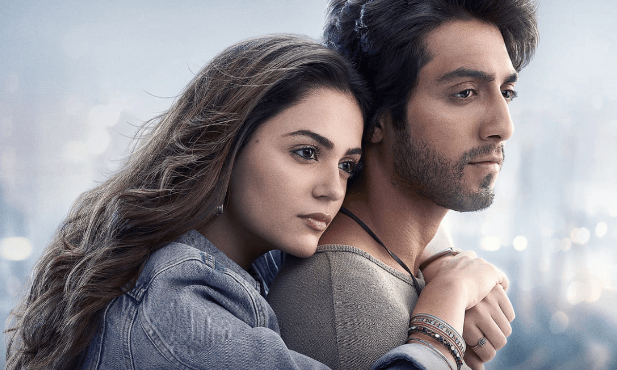 Top 5 Film Of This Year 2025 की सुपरहिट मूवीज़ का कोलाज जिसमें Saiyaara, Chhaava, Dragon, Mahavtar Narsimha और Coolie जैसी फिल्में दिखाई दे रही हैं जो ओटीटी पर ट्रेंड कर रही हैं।