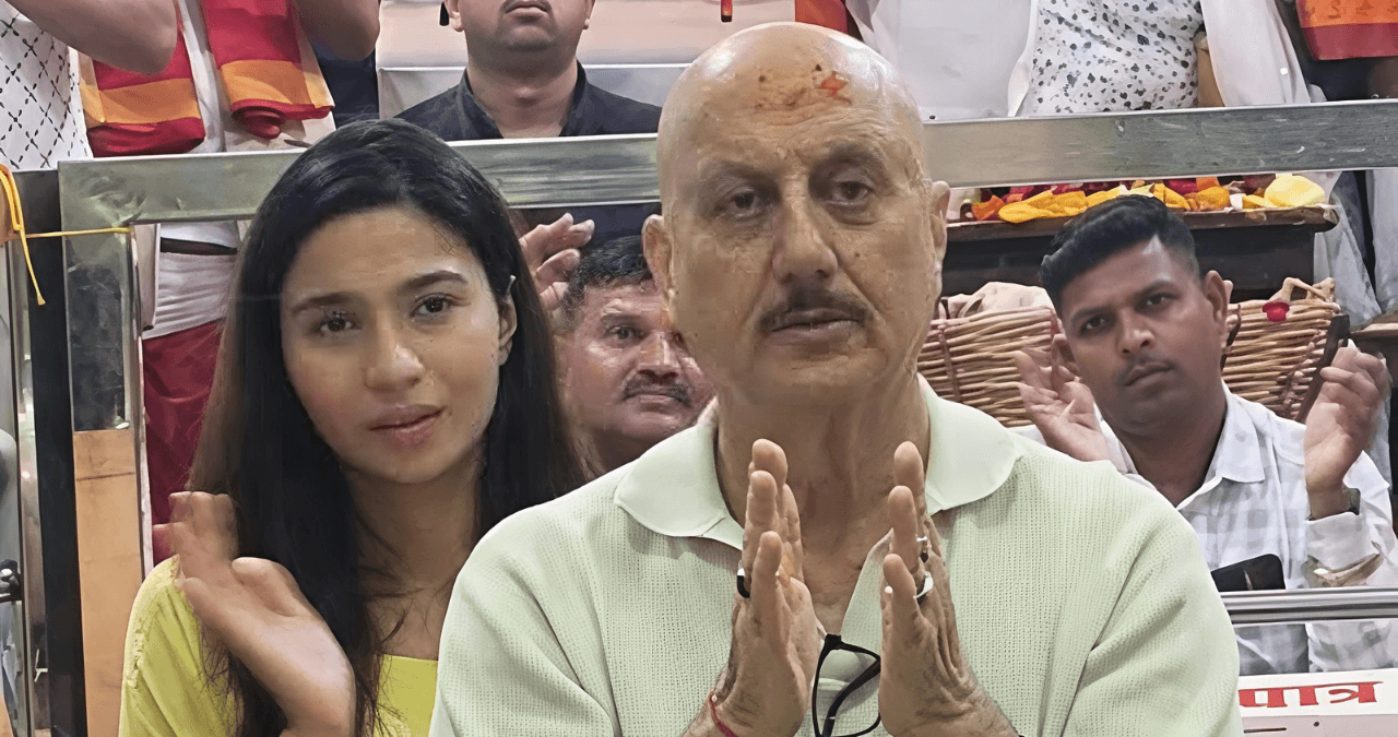 Ujjain: महाकाल मंदिर में Anupam Kher और Shubhangi Dutt ने किए दर्शन