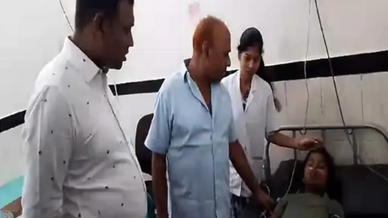 समस्तीपुर में ट्रक ने 3 स्कूली छात्रों को रौदा, अभी तक 2 की मौत : समस्तीपुर में तीनो छात्र एनएच –28 क्रॉस कर रही थी , सभी लोगों ने मिलकर सड़क को जाम किया