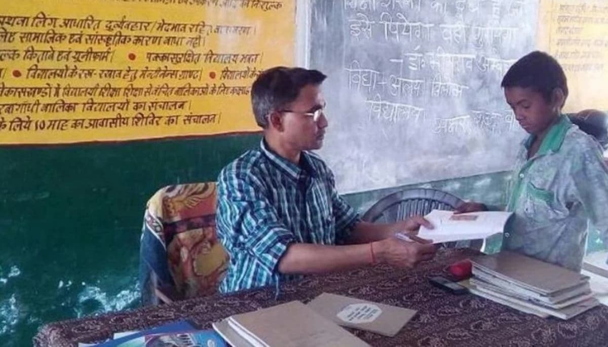 दुर्गा पूजा पर 3 से 12 अक्टूबर तक छुट्टी की मांग, बिहार के शिक्षकों की चेतावनी – ‘नहीं तो…’