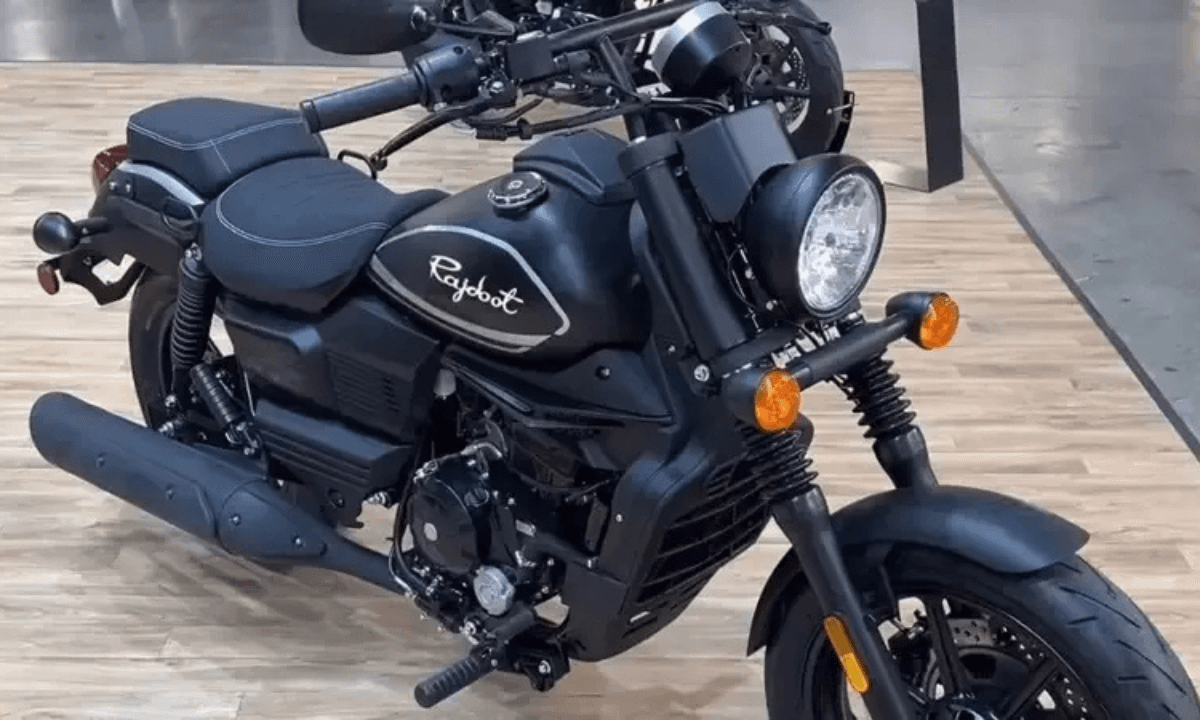 New Rajdoot Bike 2025: बाइक का रेट्रो-आधुनिक लुक, युवाओं के लिए आकर्षक डिजाइन के साथ
