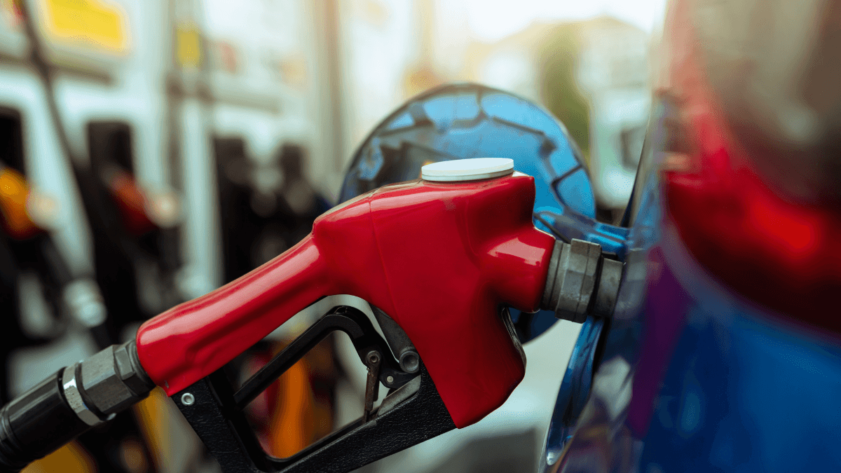 Petrol Diesel Price Today 27 August 2025: पटना और लखनऊ में गिरे पेट्रोल-डीजल के दाम, जानें अपने शहर का ताज़ा रेट