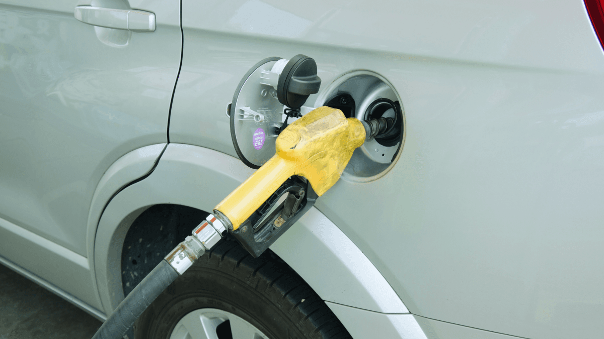 Petrol Diesel Price Today 27 August 2025: पटना और लखनऊ में गिरे पेट्रोल-डीजल के दाम, जानें अपने शहर का ताज़ा रेट