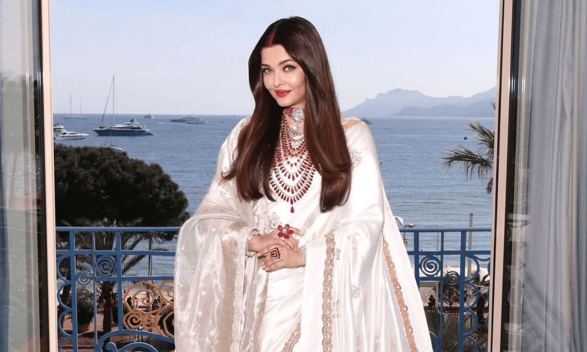 Salman Khan and Aishwarya Rai Net Worth comparison 2025 — सलमान खान और ऐश्वर्या राय की संपत्ति और अमीरी की तुलना दिखाता बिजनेस रिपोर्ट इमेज।