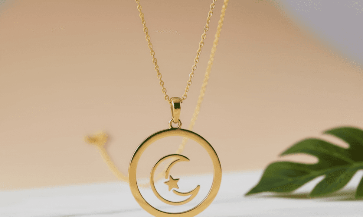 Latest Diwali Trending Locket Design 2025 – धनतेरस और दिवाली पर महिलाओं, पुरुषों और बच्चों के लिए यूनिक गोल्ड लॉकेट डिज़ाइन्स का कलेक्शन।