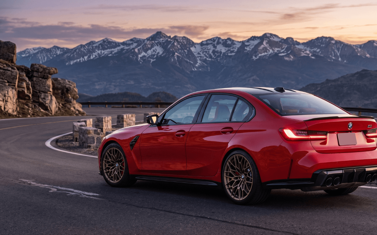 BMW M3 CS Handschalter की नई मैनुअल स्पोर्ट्स कार ने बढ़ाई चर्चा, दमदार ताकत और शानदार फीचर्स से मचाया धमाल