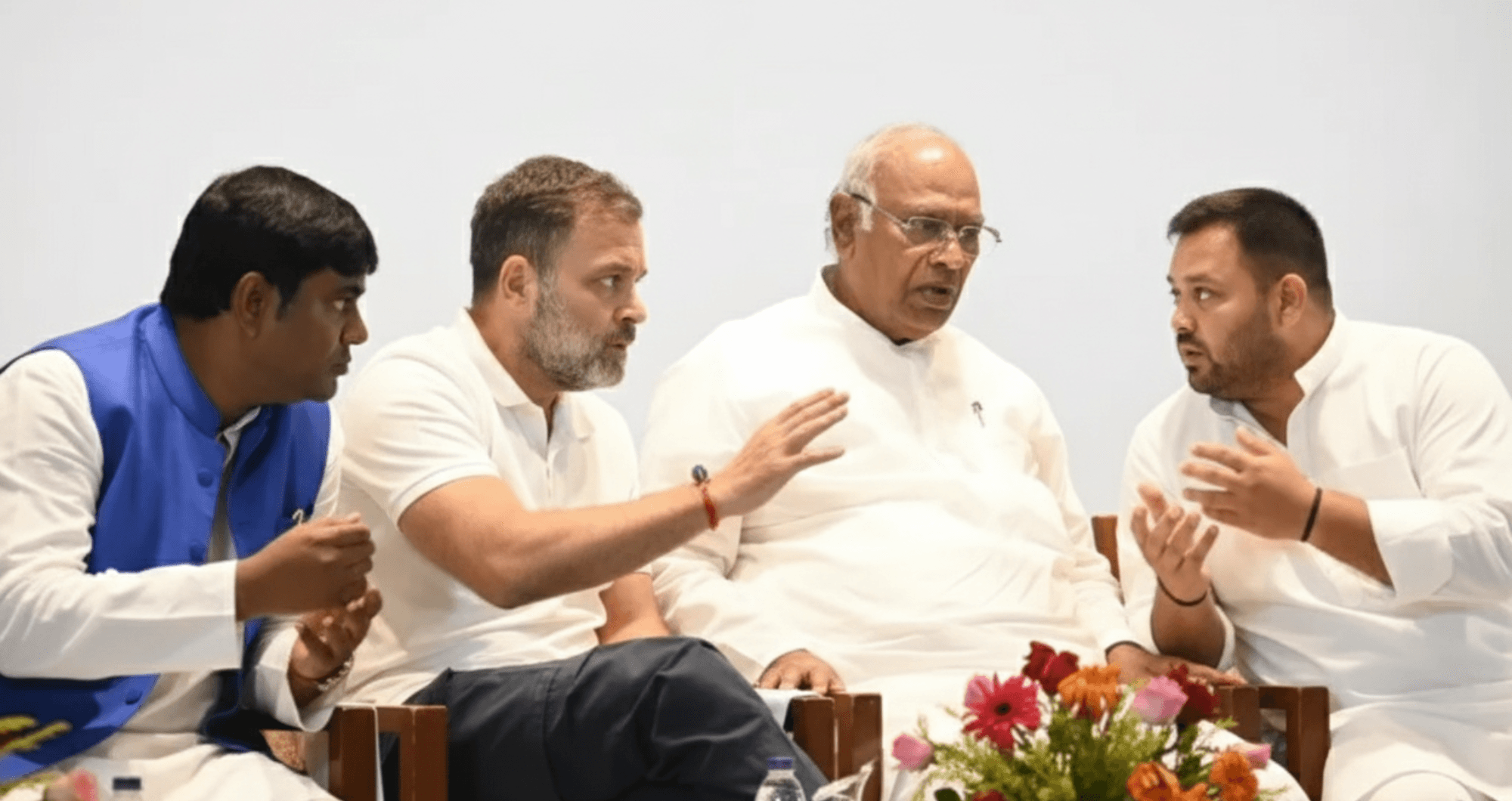 Bihar Election News: 20 सीटों की जिद पर अड़े मुकेश सहनी, तेजस्वी भी नहीं मना पाए, क्या टूटेगा गठबंधन?