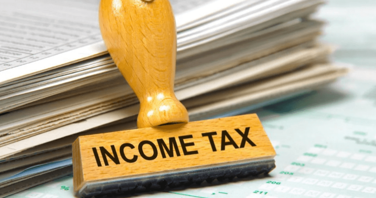 1 अप्रैल से बदलेगा Income tax का पूरा खेल! आपकी सैलरी पर कितना पड़ेगा असर?