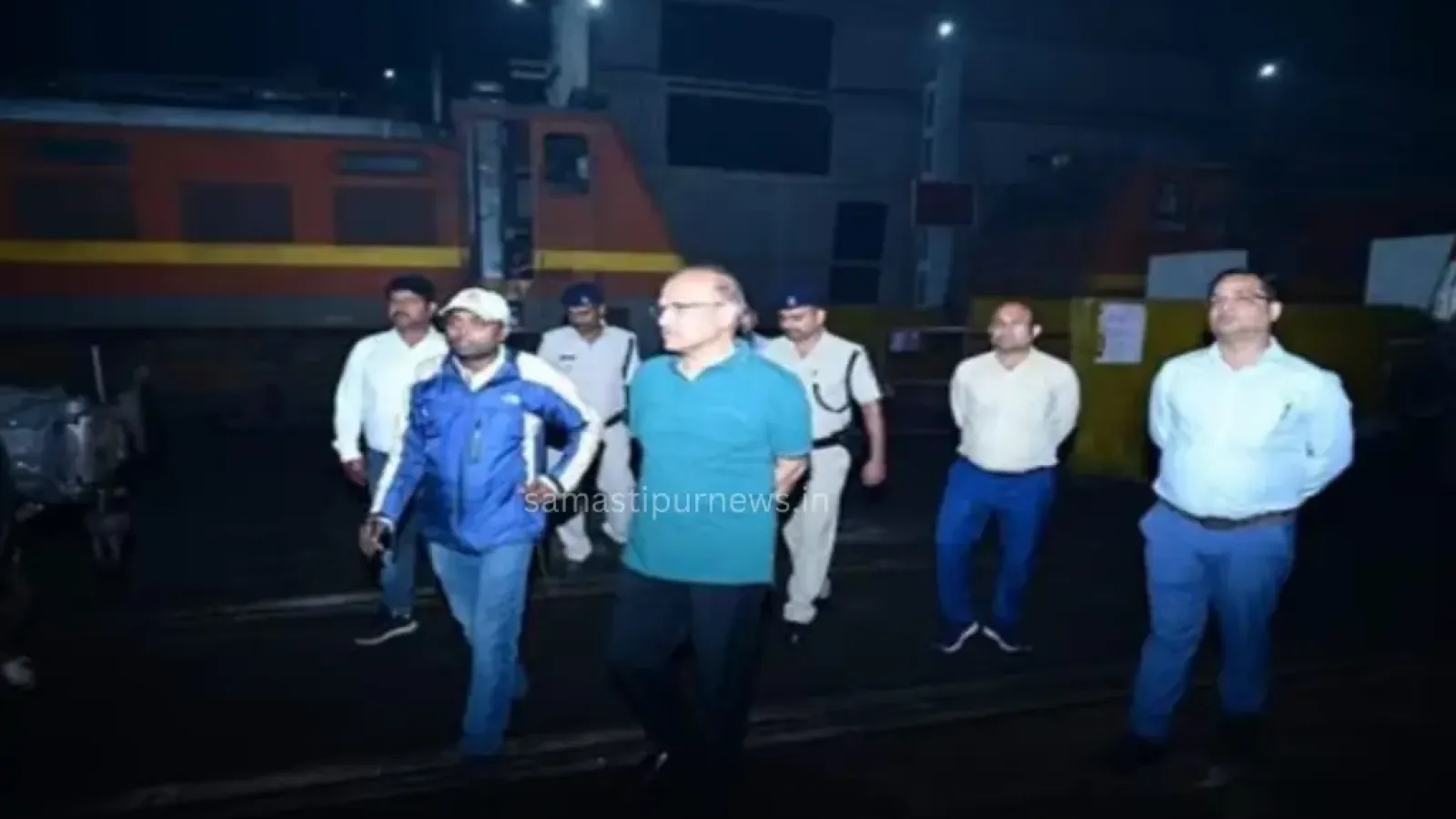 जीएम अनिल कुमार खंडेलवाल ने योगदान के बाद समस्तीपुर स्टेशन का निरीक्षण