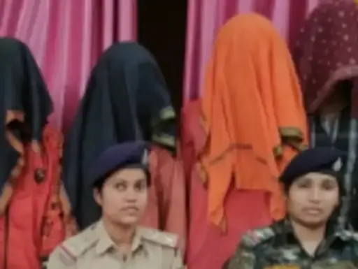Samastipur News: सिंघिया थाना क्षेत्र के हथियार के साथ फोटो हुआ वायरल मामले में 4 लोगों को किया गया गिरफ्तार, हथियार हुआ बरामद 3 Samastipur News: सिंघिया थाना क्षेत्र के हथियार के साथ फोटो हुआ वायरल मामले में 4 लोगों को किया गया गिरफ्तार, हथियार हुआ बरामद