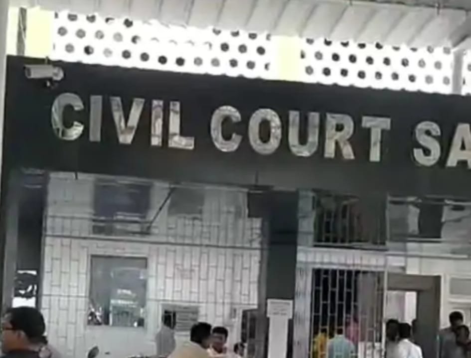 समस्तीपुर जंक्शन पर रेप करने वाले को हुई जेल: 3 डॉक्टरों की टीम ने किया पीड़िता की मेडिकल जांच, प्लेटफार्म पर अवैध रूप से बेचता था आरोपी चाय 2 WhatsApp Image 2024 09 04 at 12.22.33 b1914733