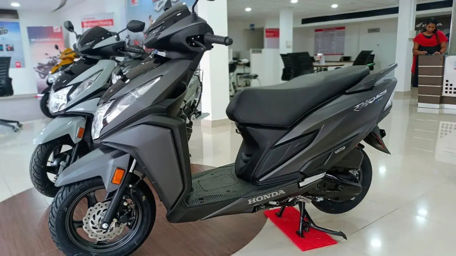 Honda Dio 125 scooter