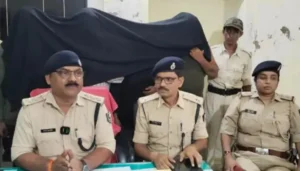 Samastipur News:गांव से शहर तक होली का हुड़दंग,समस्तीपुर के धमौन में छाता लेकर लोगों ने मनाई परंपरागत होली 3 लोन से छुटकारा पाने के लिए पति का खौफनाक कदम: पत्नी की हत्या कर खुद पहुंचा अस्पताल, बोली कहानी निकली झूठ