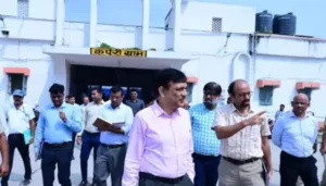 समस्तीपुर में नई झाड़ू का विवाद: सास-बहू की पिटाई से मच गया हंगामा, एक की मौत 3 Gm ने समस्तीपुर में किया बड़ा निरीक्षण, कर्पूरीग्राम स्टेशन पर यात्रियों के लिए दिए खास निर्देश