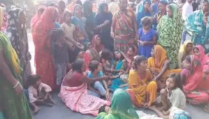 बेगूसराय में धूमधाम से दुर्गा पूजा: कई पंडालों के पट खोले गए, भक्तों ने मां की पूजा की 2 बेगूसराय में मासूम की मौत से हड़कंप: आक्रोशित लोगों ने Nh-28 को क्यों किया जाम?