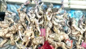 समस्तीपुर के 16 भव्य पंडालों में उमड़ा भक्तों का सैलाब: कहीं लाल किला तो कहीं कालिका मंदिर का अद्भुत नजारा