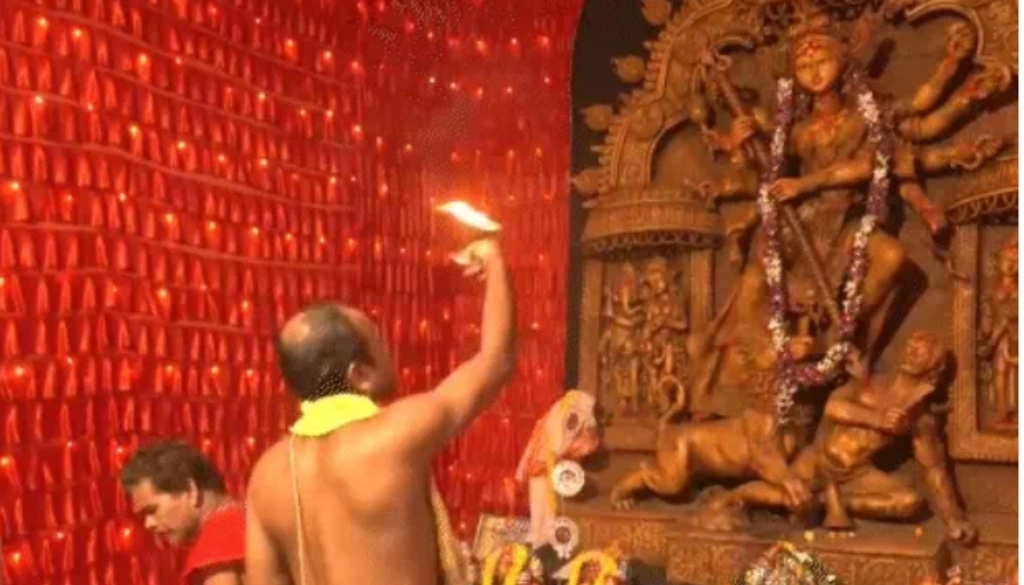 देखें कैसे दुर्गा पूजा 2024 बना रही है कोलकाता को श्रद्धा का केंद्र 3 Samastipur News 2024 10 11T134006.188