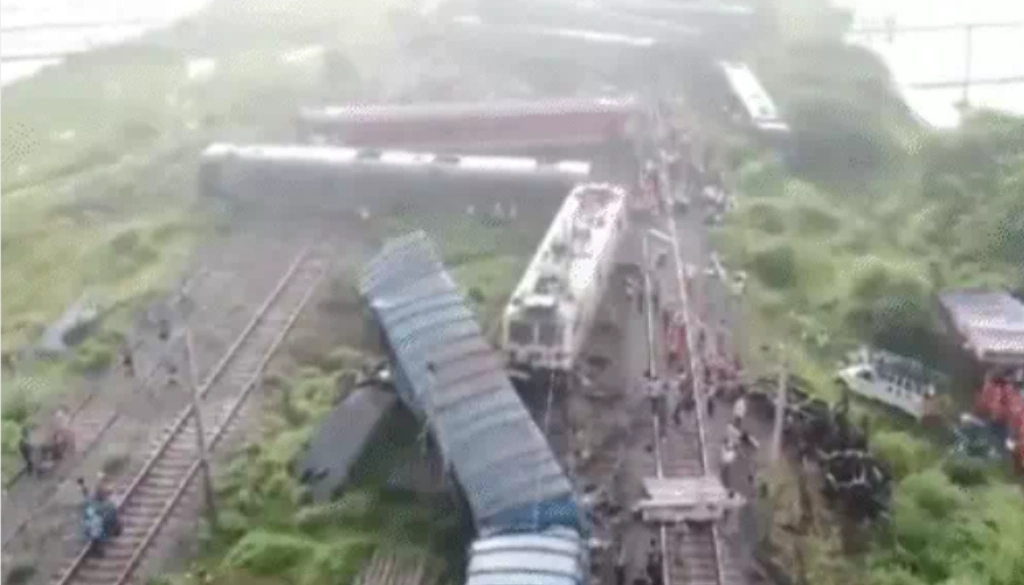अचानक ट्रेन की बोगी हिलने लगी, लोग चीखने-चिल्लाने लगे: बागमती एक्सप्रेस हादसे का शिकार, घायल ने सुनाई अपनी आंखों देखी कहानी 4 Samastipur News 33