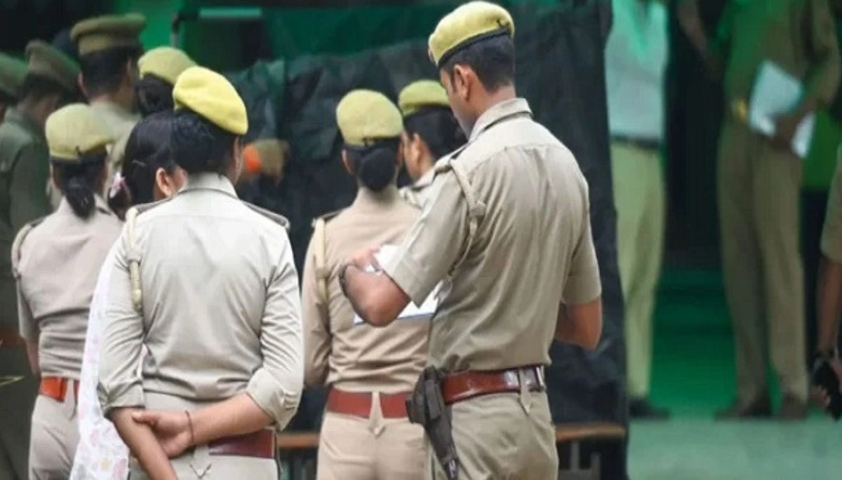 एयरफोर्स फ्लाइट लेफ्टिनेंट और पत्नी की आत्महत्या: सैन्य सम्मान के साथ अंतिम विदाई, परिवार में शोक की लहर 1 एयरफोर्स फ्लाइट लेफ्टिनेंट और पत्नी की आत्महत्या