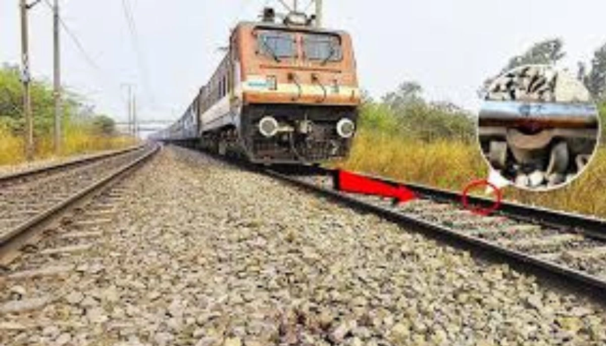 बिहार ट्रेन हादसा: कटिहार में बड़ा ट्रेन हादसा होने से टला, मालगाड़ी के दो डिब्बे पटरी से उतरे
