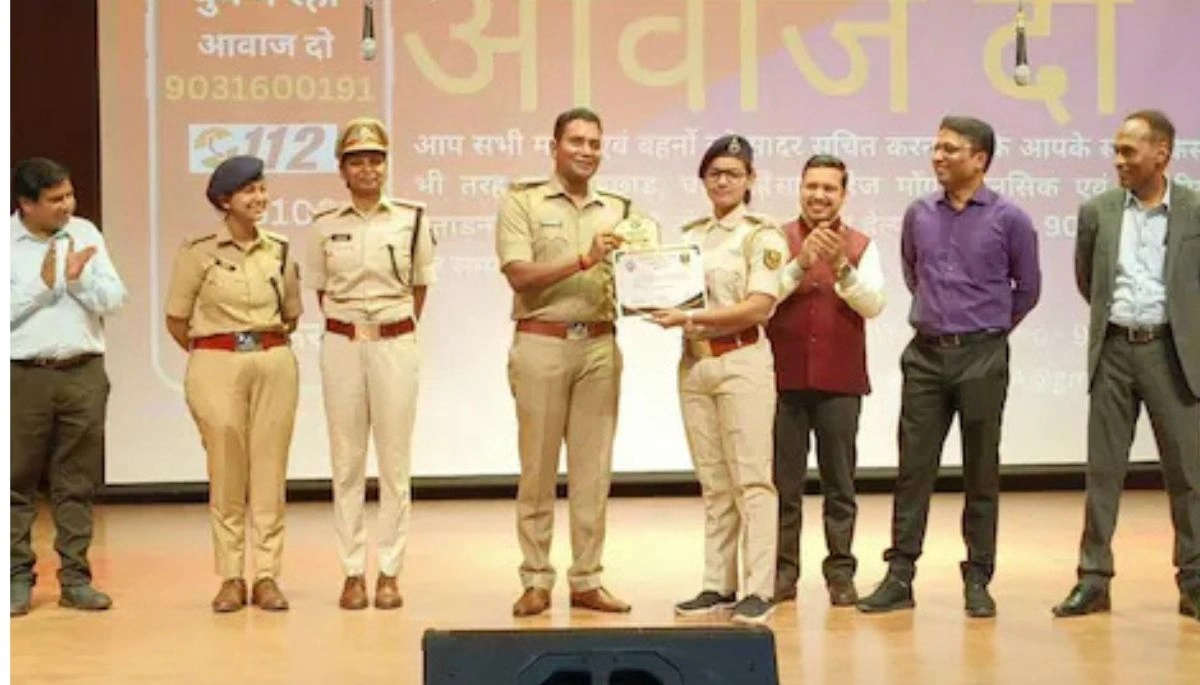 बिहार के छपरा जिले में लड़कियों के लिए हेल्पलाइन नंबर: अब बिना डर के उठाएं फोन, तुरंत मिलेगी मदद