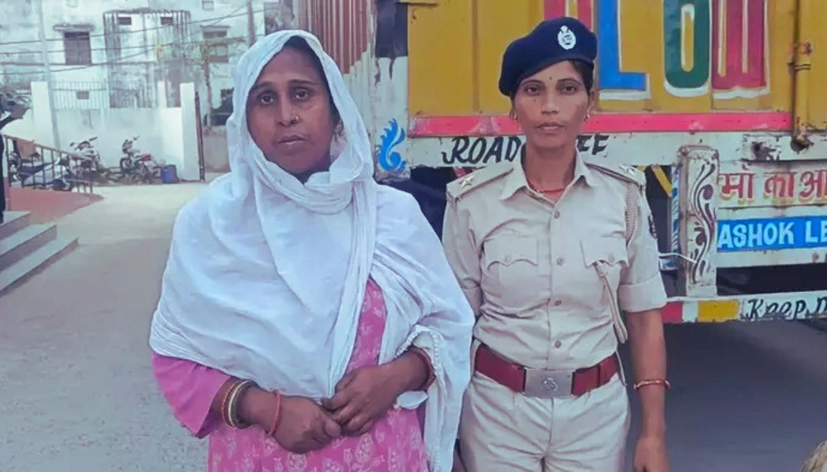 शराब तस्करी के नेटवर्क का खुलासा: मुजफ्फरपुर में महिला गिरफ्तार, जानिए उसकी शातिर कहानी 1 शराब तस्करी के नेटवर्क का खुलासा: मुजफ्फरपुर में महिला गिरफ्तार, जानिए उसकी शातिर कहानी