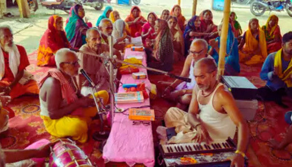सिमरिया कल्पवास मेला: नेपाल से आए हजारों श्रद्धालु, 105 खालसा और गंगा तट पर अद्भुत धार्मिक आयोजन 2 Samastipur News 2024 11 07T124722.525