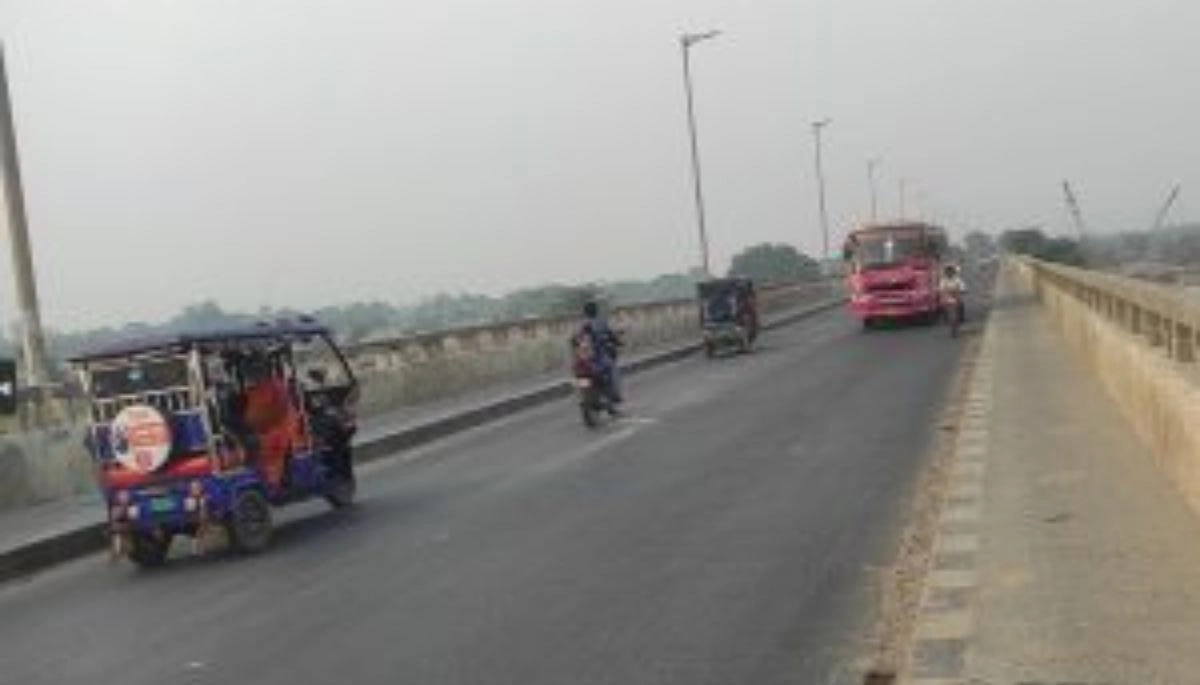 Illustration of a planned four-lane highway connecting Bhagalpur and Naugachia in Bihar, designed to ease traffic congestion and improve connectivity along the Ganga riverbanks.