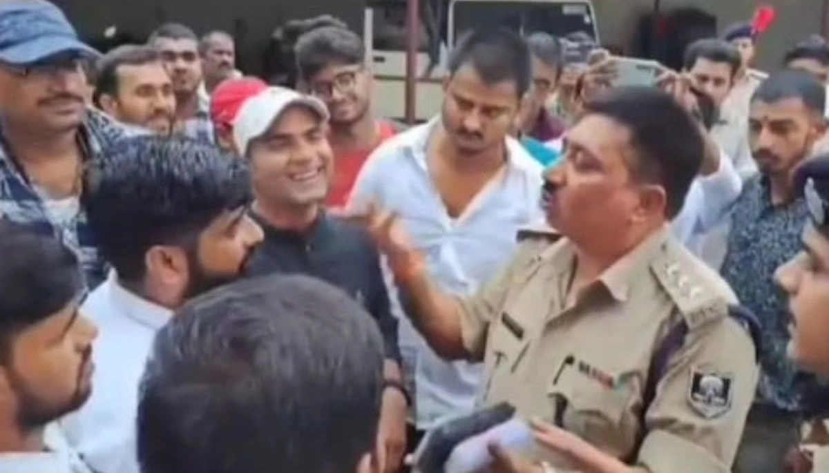 Begusarai News: एमआरजेडी कॉलेज में मारपीट पर प्रशासन की चुप्पी पर उठे सवाल, बड़े आंदोलन की आशंका 1 Begusarai News