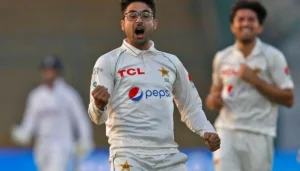 Virat Kohli Retirement News: विराट कोहली ने लिया टेस्ट से संन्यास, जानिए उनकी सैलरी और ब्रांड वैल्यू पर क्या होगा असर? 7 Abrar Ahmed