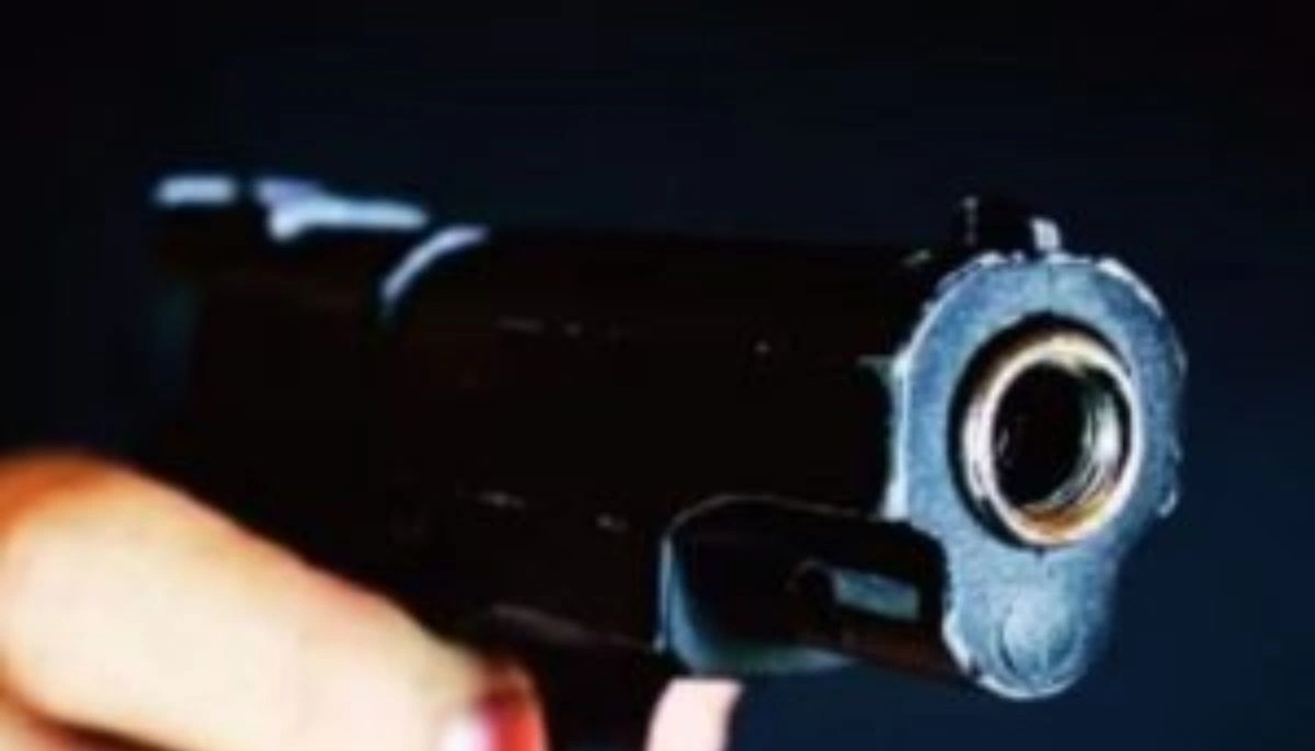 मुजफ्फरपुर में अधिवक्ता पर गोलीबारी: गंभीर हालत में अस्पताल में भर्ती, बार एसोसिएशन में रोष 1 Bihar News