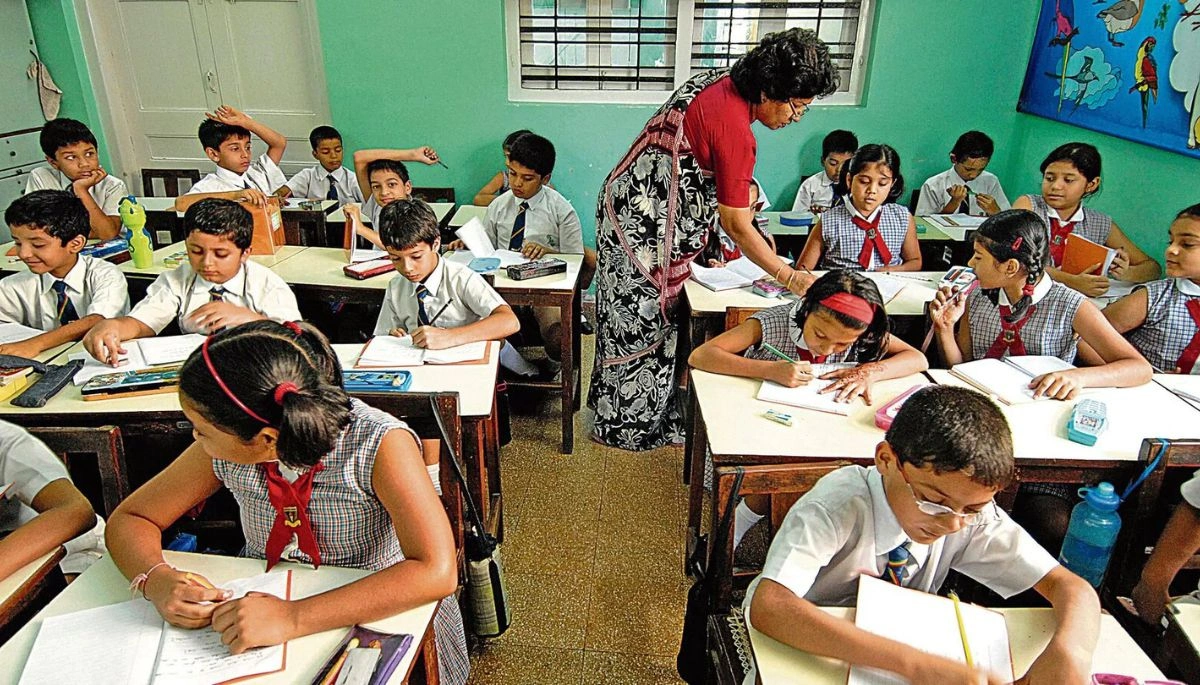 BPSC teacher in Bhagalpur files a complaint against another teacher for assault, theft, and threats at a school
