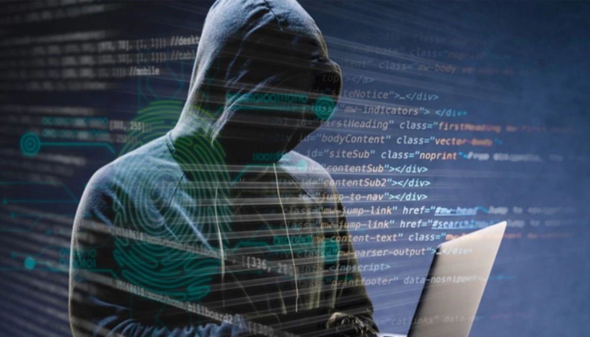 Bihar police arrest three cyber criminals involved in online loan fraud under Bajaj and Dhani Finance names.