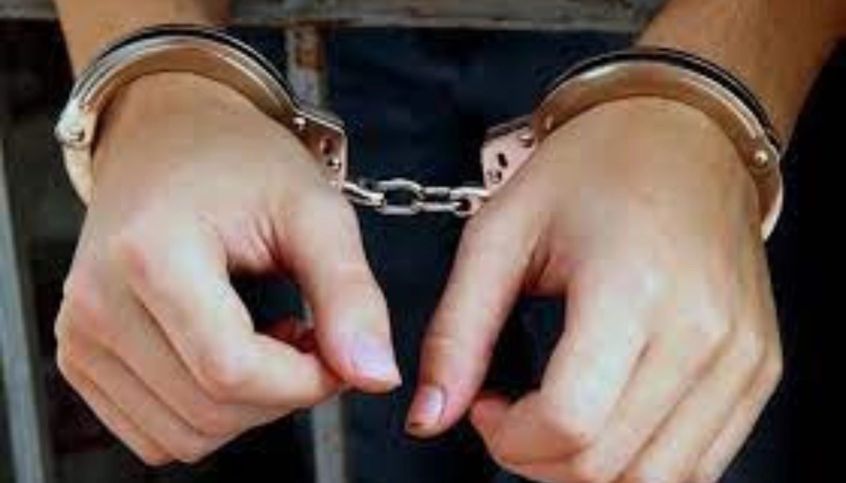 A computer science student arrested in Bihar's Motihari for cyber fraud. The accused used Telegram groups for scams, shared virus-infected apps, and defrauded people by hacking their phones.
