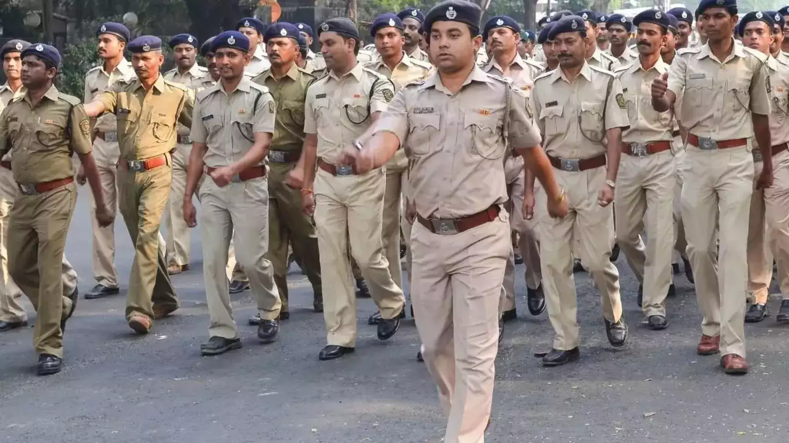 410 police officers transferred in Bihar, including several inspectors, as part of a major reshuffling ahead of retirement.