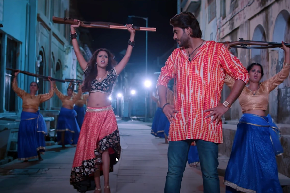 Bhojpuri Song: "चढल जवानी" में Pradeep Pandey Chintu और Shilpi Raghwani की जबरदस्त केमिस्ट्री ने मचाया धमाल 8 Bhojpuri Song 'चढल जवानी' में Pradeep Pandey Chintu और Shilpi Raghwani ने बेहतरीन केमिस्ट्री दिखाई है। जानिए इस नए गाने की पूरी डिटेल।