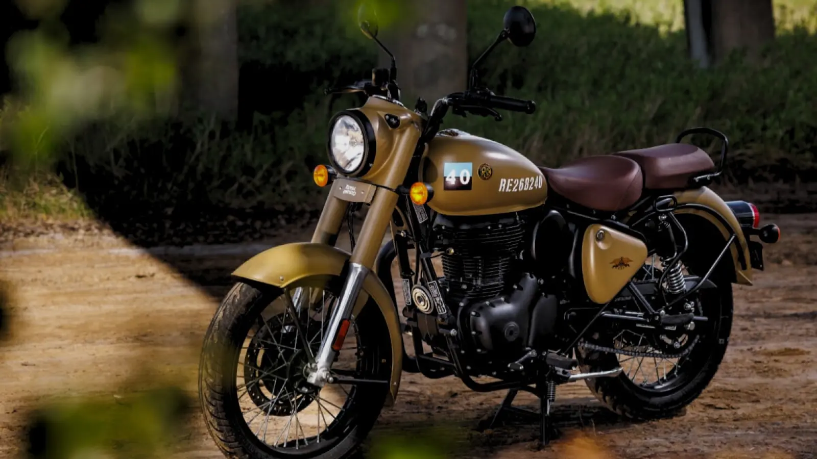 New Royal Enfield Classic 350 2025: दमदार इंजन और नए लुक के साथ युवाओं की पहली पसंद बनी ये क्रूज़र बाइक
