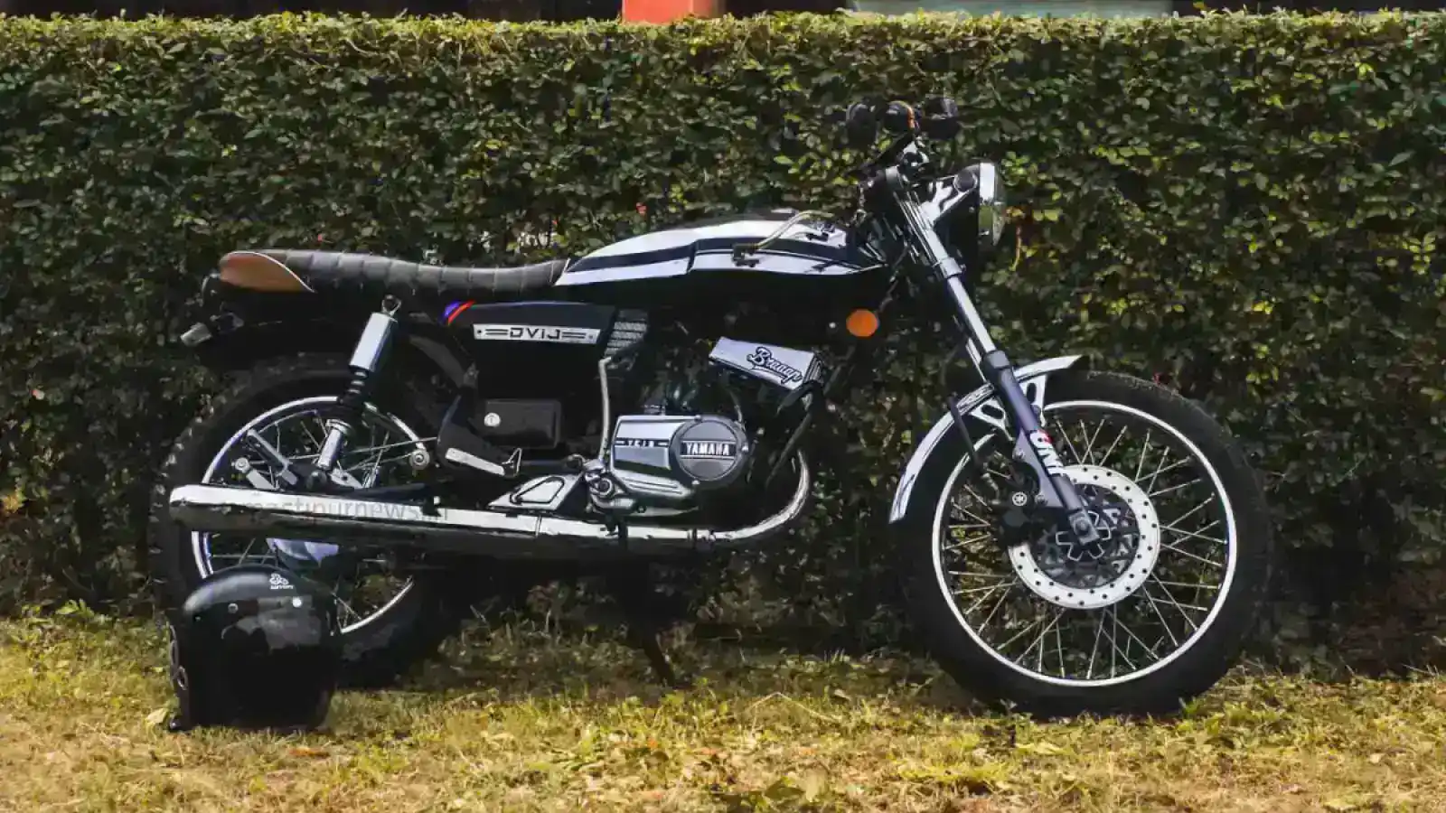 New Yamaha RX 100 EMI Plan सिर्फ ₹3,000 महीना! इतनी सस्ती कीमत में Bullet जैसी बाइक?