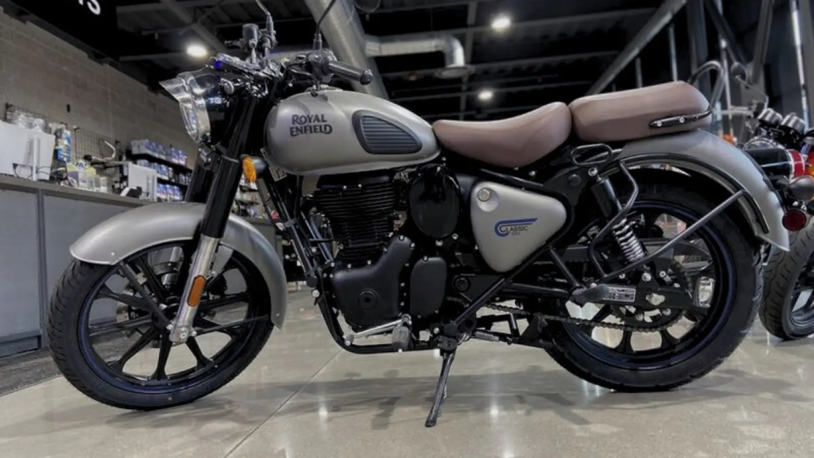 Royal Enfield Classic 350 2025 न्यू मॉडल का नया लुक और फीचर्स
